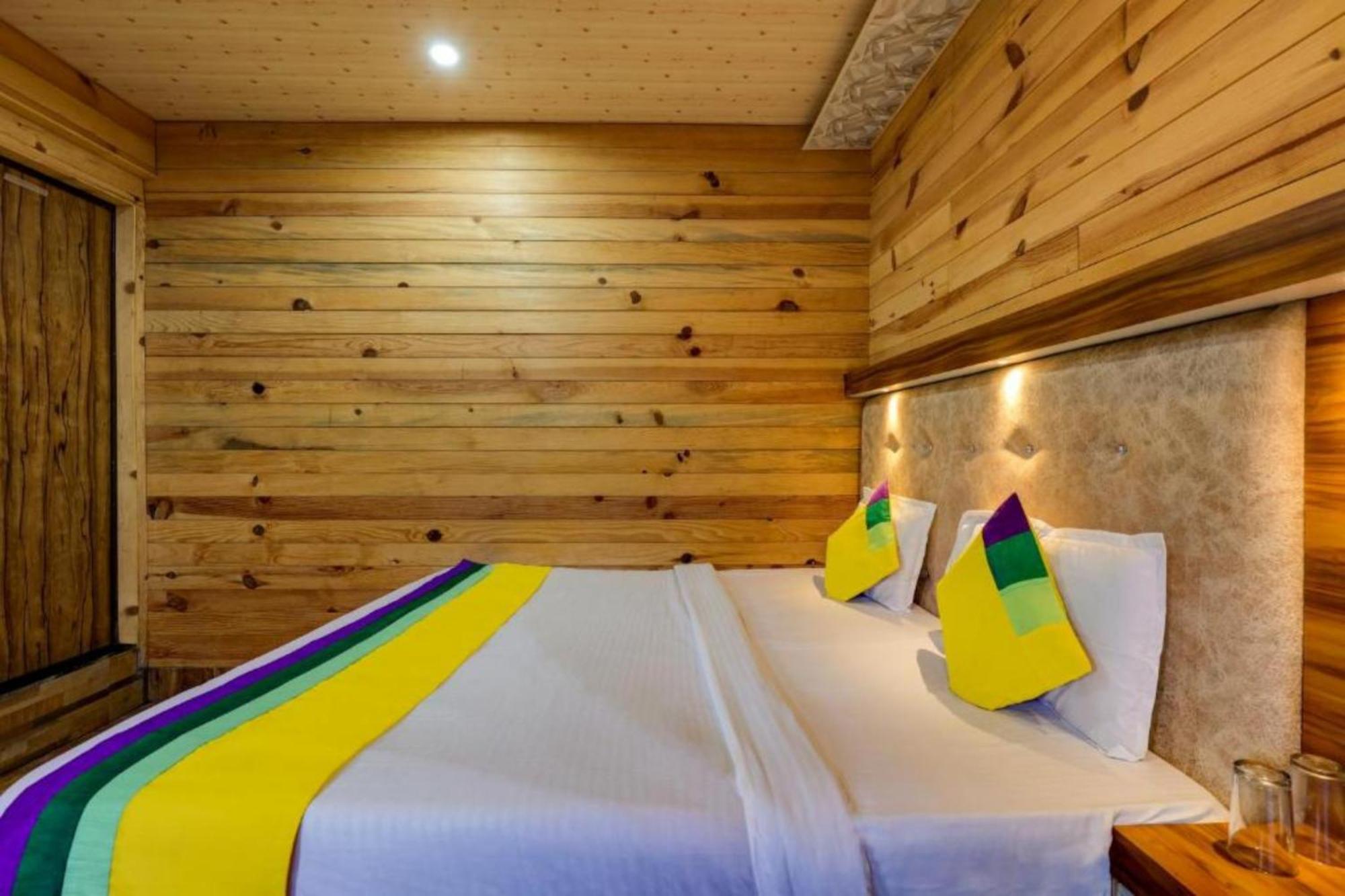 Hotel Vinayak Nainital Near Mall Road Lake View Room Dış mekan fotoğraf