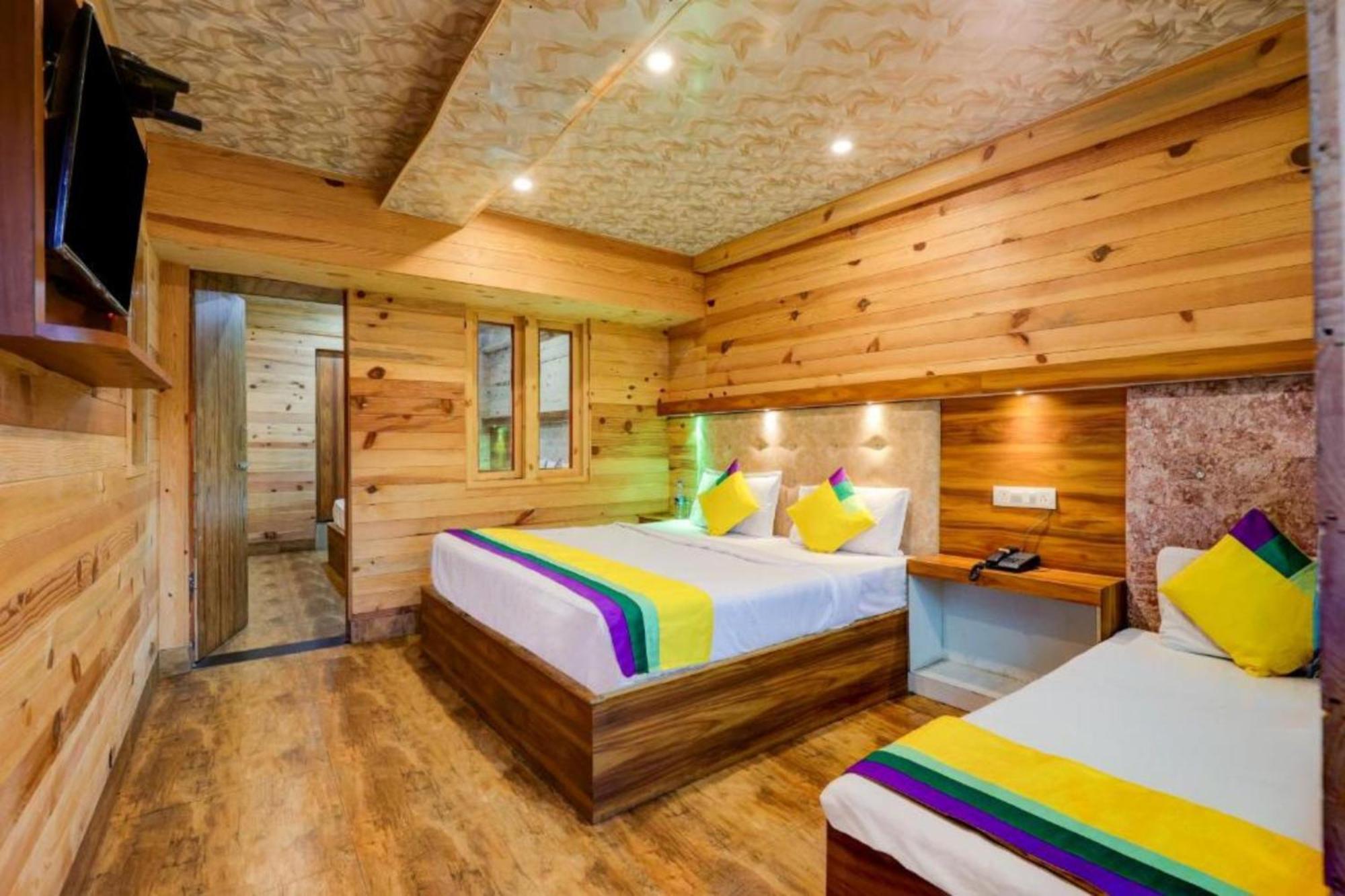 Hotel Vinayak Nainital Near Mall Road Lake View Room Dış mekan fotoğraf